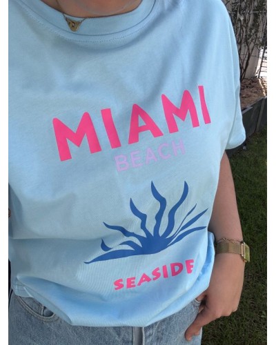 Tee-shirt bleu à imprimés