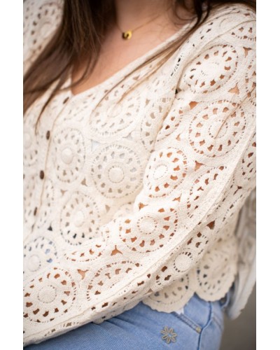 Haut blanc en crochet