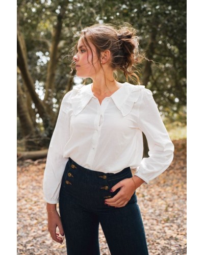 Blouse à col volant