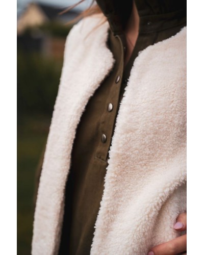 Gilet sans manches en moumoute