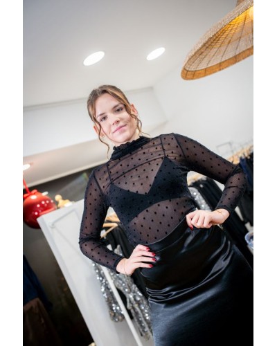 Top col roulé noir transparent