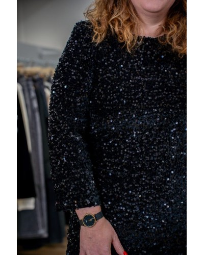 Robe noire à sequins