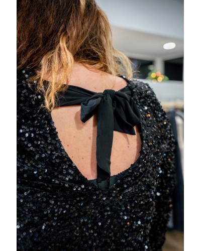 Robe noire à sequins
