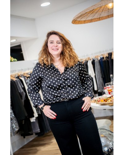 Chemise noire à pois blancs