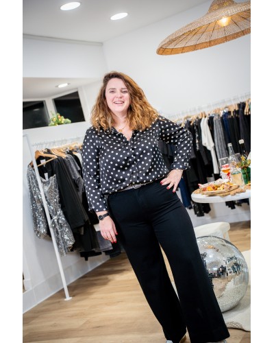 Chemise noire à pois blancs