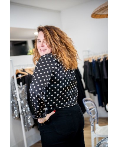 Chemise noire à pois blancs