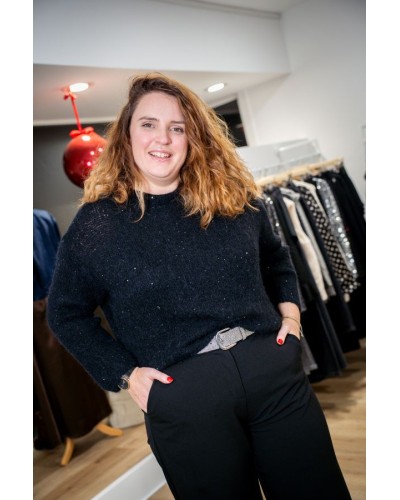 Pull noir en maille pailletée