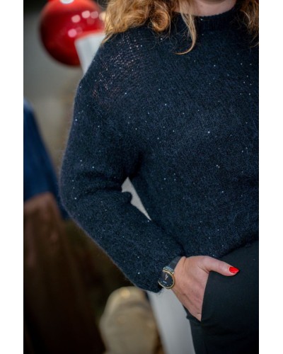 Pull noir en maille pailletée