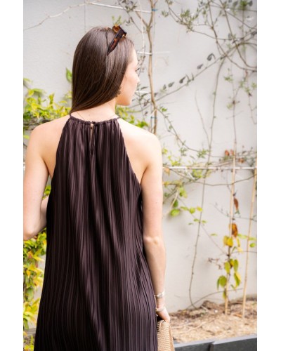 Robe courte plissée à encolure américaine chocolat Wilona