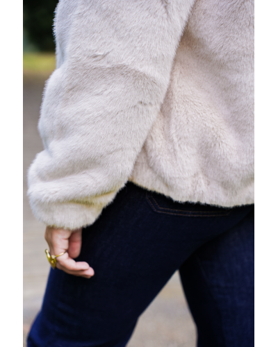 Manteau à fausse fourrure beige